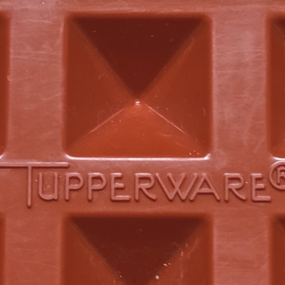Vintage Tupperware Hot Dog Keeper And Server - Picture 8 of 8